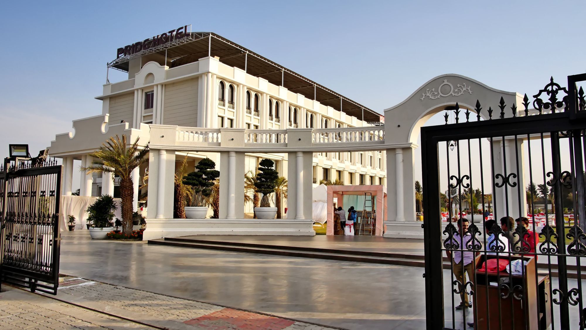 Hotel Pride Hotel&convention Centre 5*